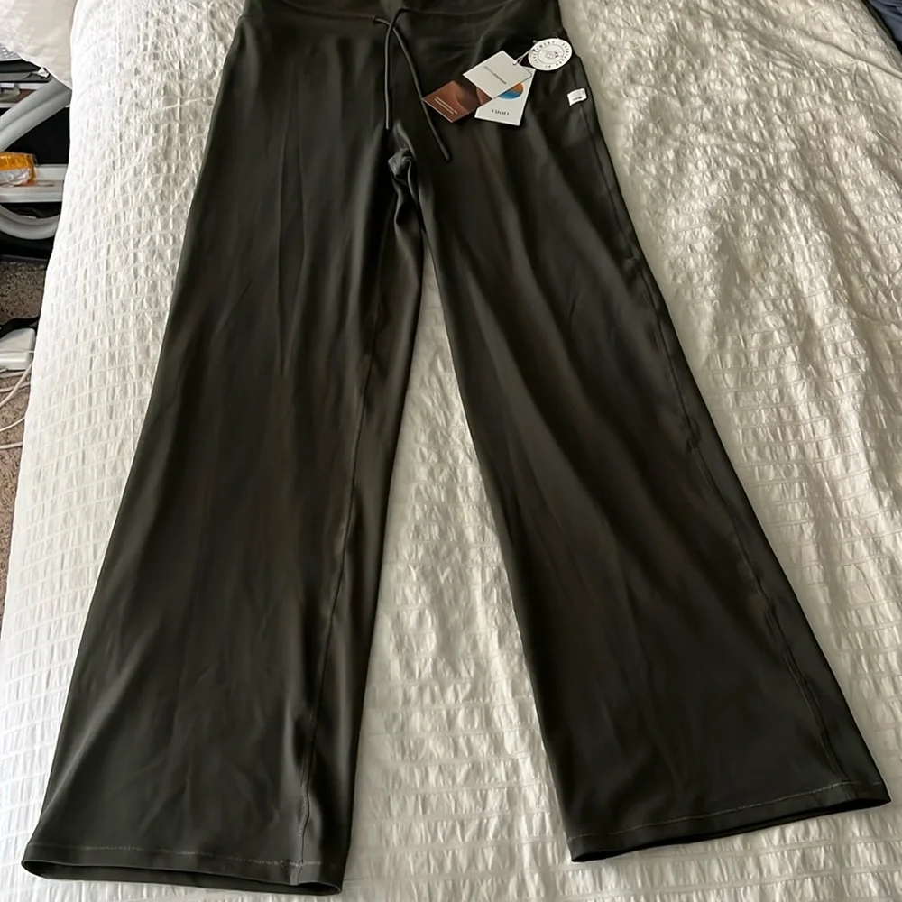 Viouri- straight leg pants -oregano - Picture 1 of 4